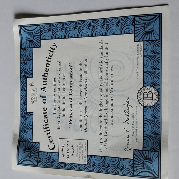 Bradford Exchange Diana Queen of Hearts collection. - Picture 3 of 4